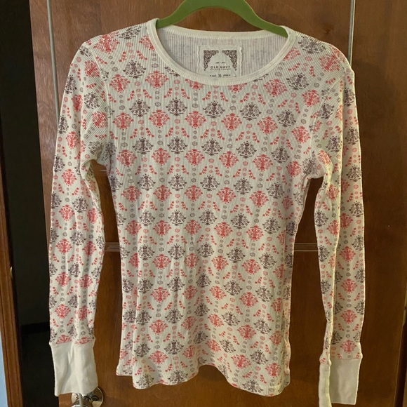 Old Navy Tops - Thermal knit waffle weave top